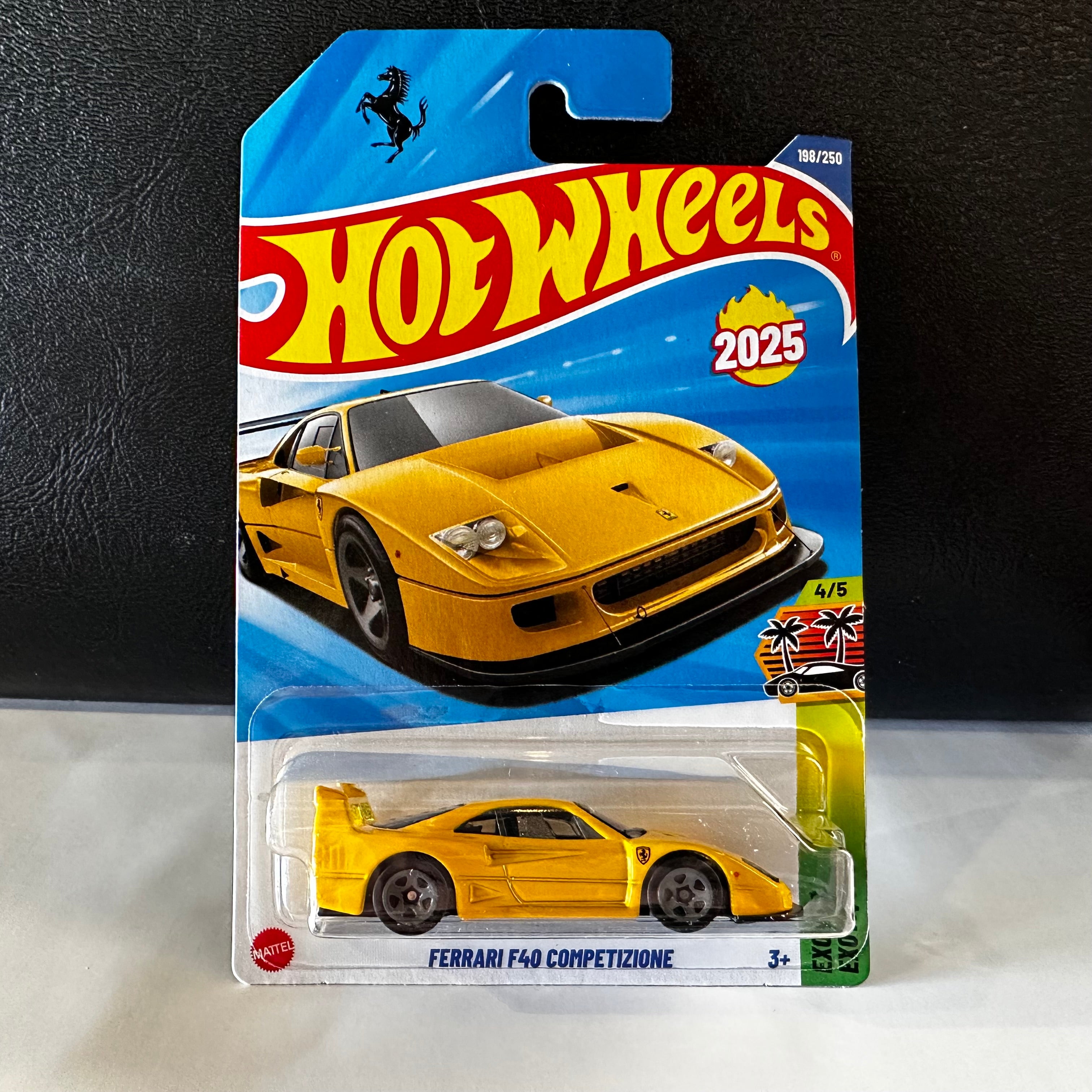 Hot Wheels Ferrari F40 Competizione – Yellow