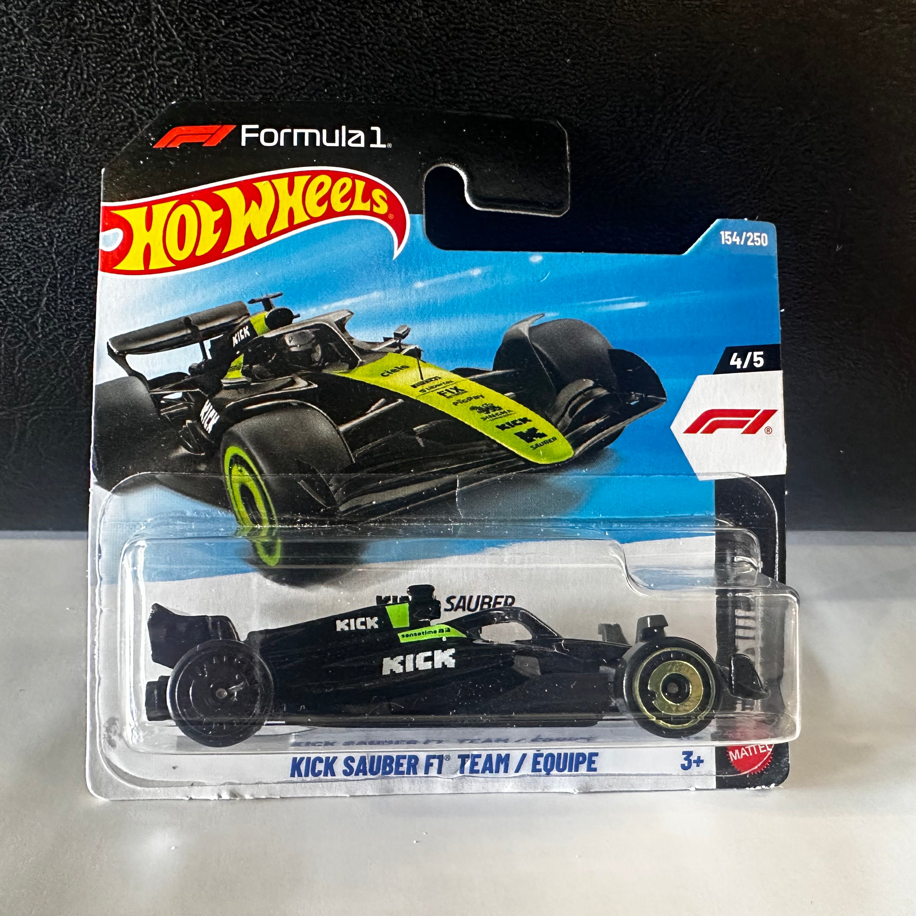 Hot Wheels KICK Sauber F1 Team – Black / green